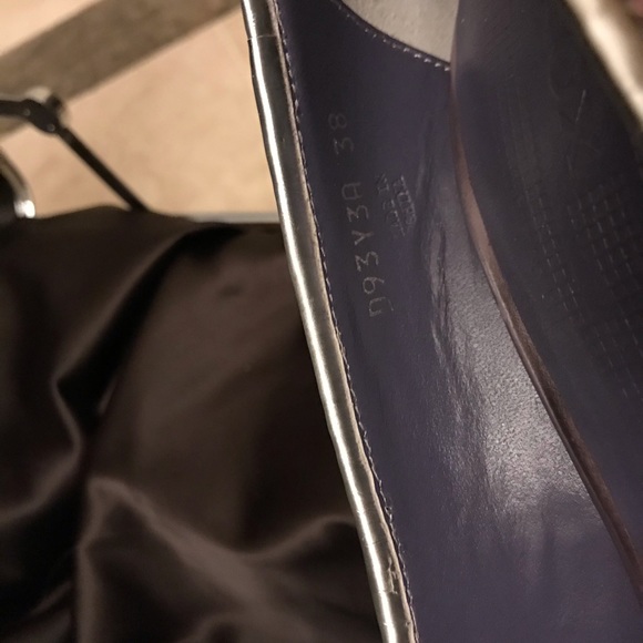 Shoes - Picture 5 of 8